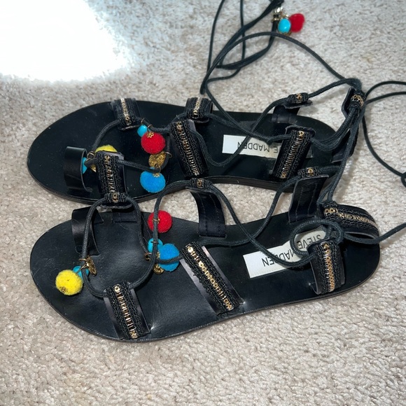 Steve Madden Cailin Black Gladiator Sandals with poms - Picture 3 of 4